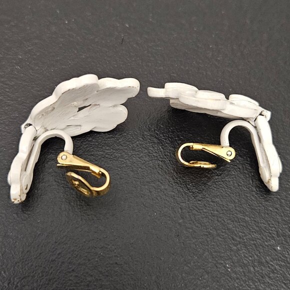 Vintage Trifari White Enamel Chain & Double Drop Pendant Necklace and Earrings - Picture 15 of 16